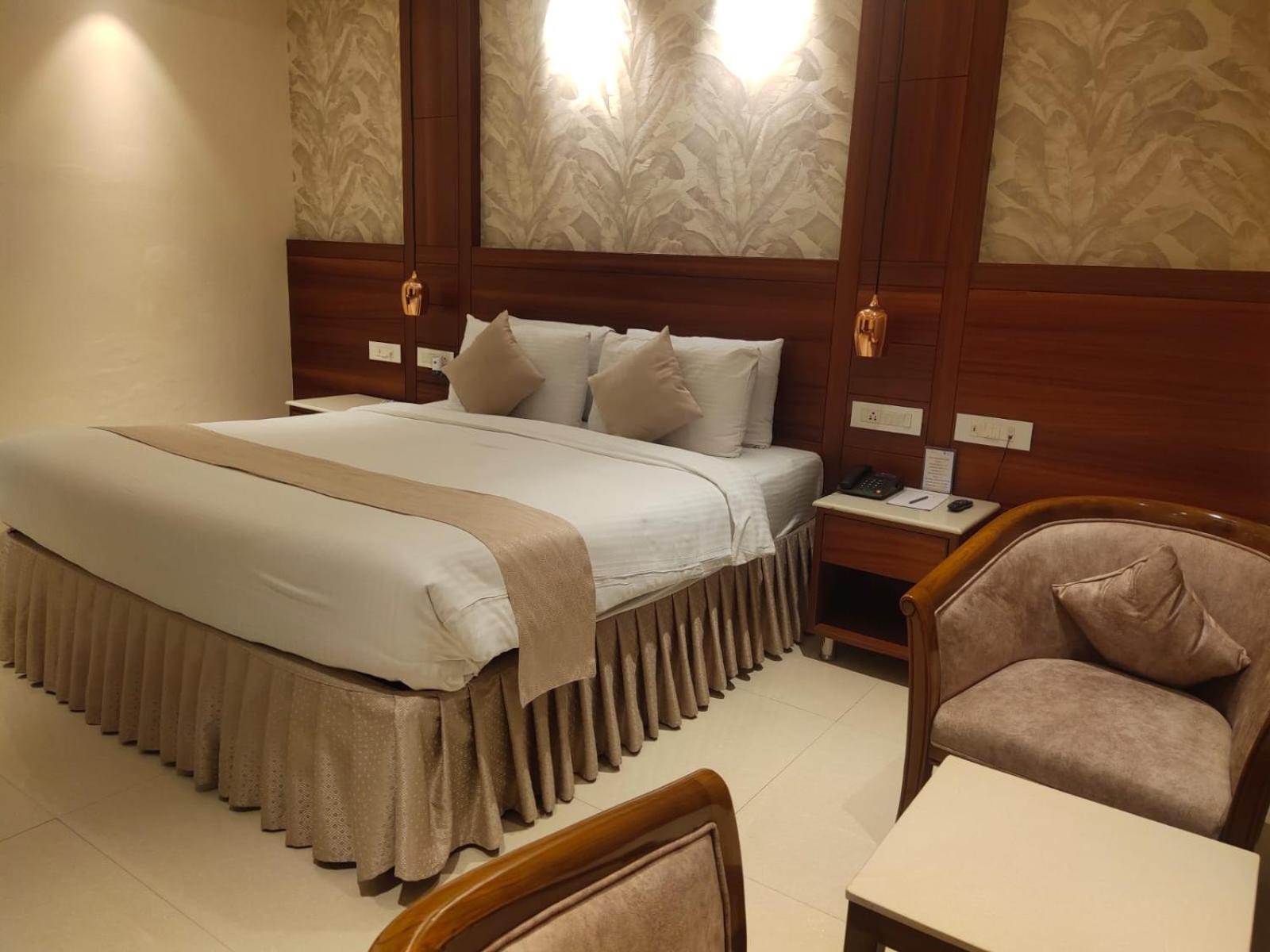 Hotel The Plaza Hyderabad Eksteriør billede