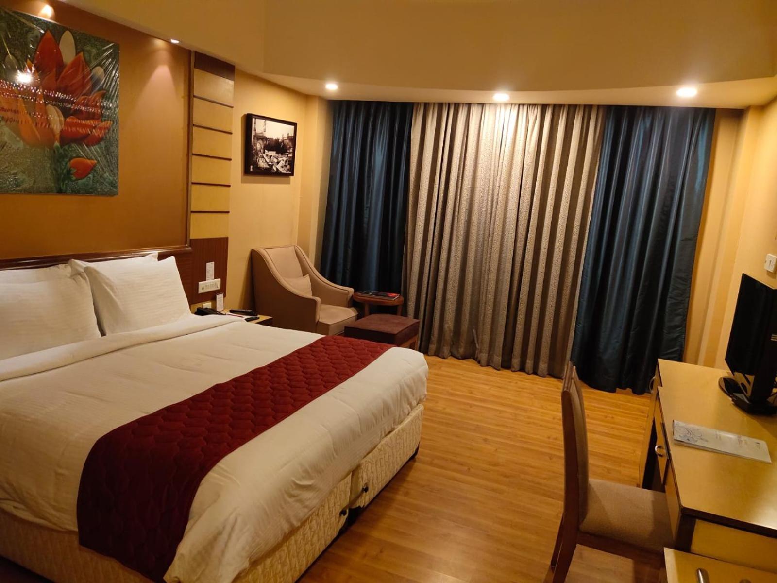 Hotel The Plaza Hyderabad Eksteriør billede