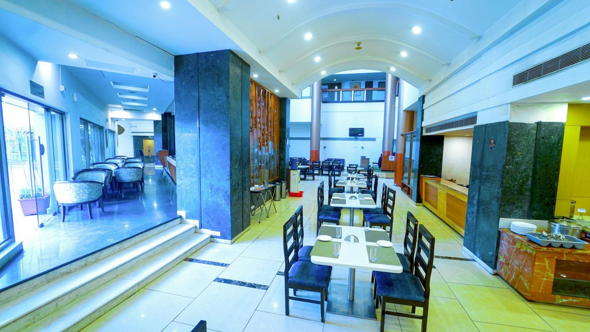 Hotel The Plaza Hyderabad Eksteriør billede